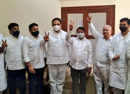 पदवीधर मधून विकास महाआघाडीचे अरुण अण्णा लाड यांचा अर्ज दाखल