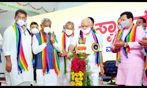 राज्याच्या आर्थिक परिस्थितीत संथगतीने सुधारणा