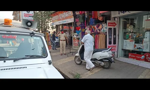 वारंवार तक्रारी नंतर वाहतूक शाखेची कारवाई