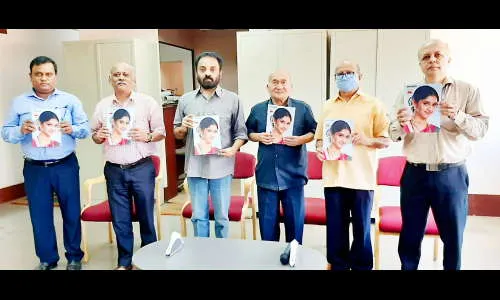 दिवाळीच्या प्रकाशात कोरोनाचे संकट भस्मसात होईल