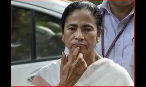 ममता बॅनर्जींना धक्का : ज्येष्ठ मंत्र्याचा राजीनामा