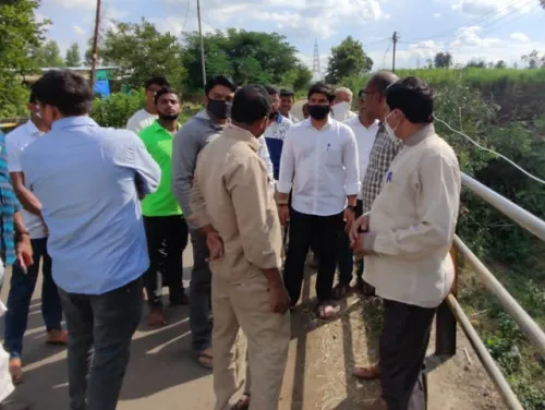 गडमुडशिंगीतील येडेकर कुटुंबियांचे ऋतुराज पाटील यांच्याकडून सांत्वन