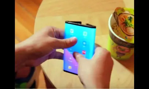 शाओमी फोल्डेबलची गॅलेक्सीशी टक्कर