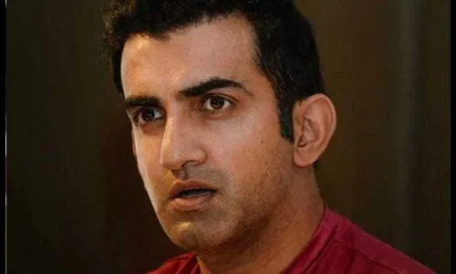 विराटची आरसीबी कर्णधारपदावरुन हकालपट्टी करा! – गौतम गंभीर