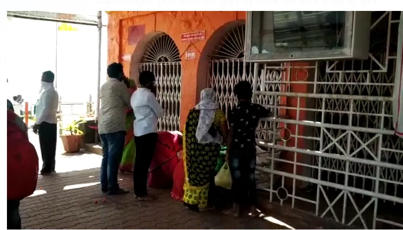 सातारा : देऊळ बंद पण भक्तांना थांबवणार कोण?