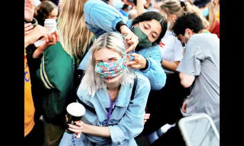 अमेरिकेत : तिसरी लाट