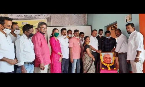 तिन्ही विधेयके शेतकऱयांचे हित जपण्यासाठी