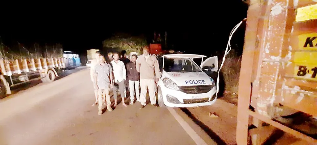 किणयेजवळ ट्रक लुटण्याचा प्रयत्न