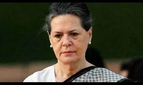 कलह संपविण्याकरता काँग्रेसमध्ये हालचाली