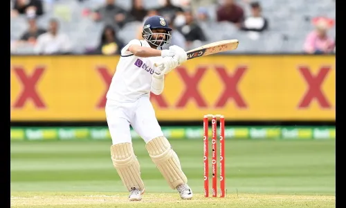 मेलबर्नमध्ये ‘अजिंक्य’ मुसंडी!