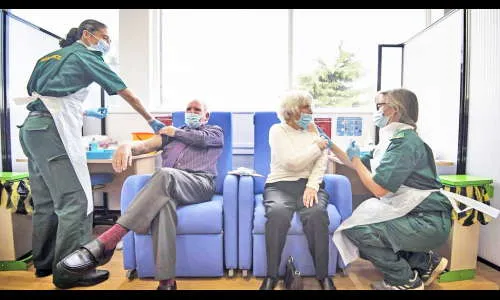 दोन लसींच्या वापराला मंजुरी