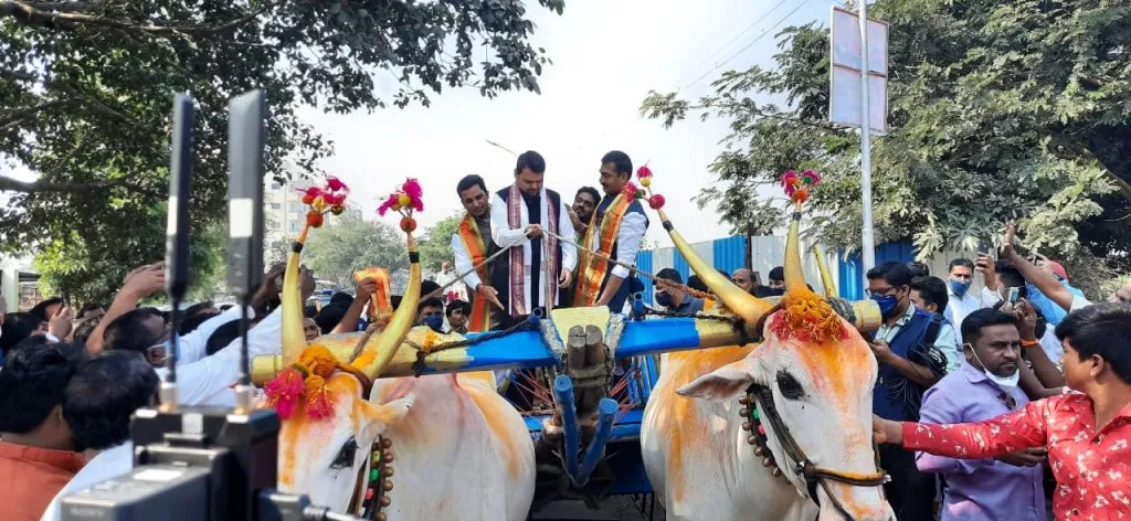 मोदी सरकारने शेतकऱ्यांना व्यापाऱ्यांच्या तावडीतून मुक्त केले : देवेंद्र फडणवीस