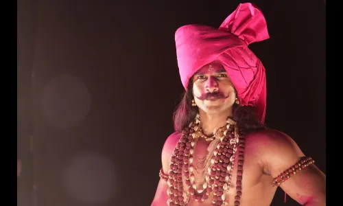 दख्खनचा राजा ज्योतिबामध्ये मोठय़ा ज्योतिबाची एण्ट्री