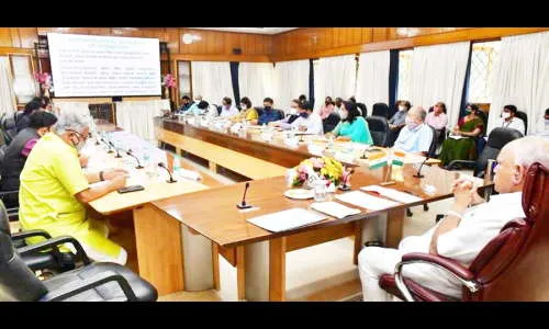 नववर्षापासून दहावी, बारावीचे वर्ग सुरू