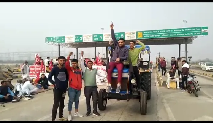 हरियाणात शेतकऱ्यांचे ‘टोल फ्री’ आंदोलन