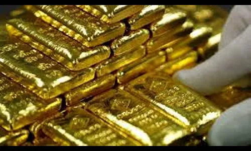 सोन्याची तस्करी करणाऱया तीन महिलांना मुंबई विमानतळावरून घेतले ताब्यात