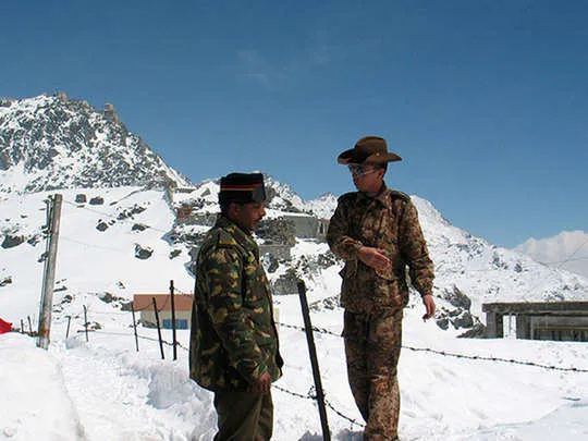 पूर्व लडाखमध्ये गारठतेय चिनी सैन्य