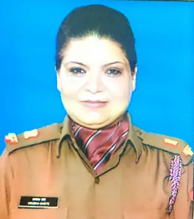 बार्शीच्या मेजर प्रा.अरूषा शेटे प्रजासत्ताक दिनाला कॅडेट्सची टीम घेवून जाणार दिल्लीला