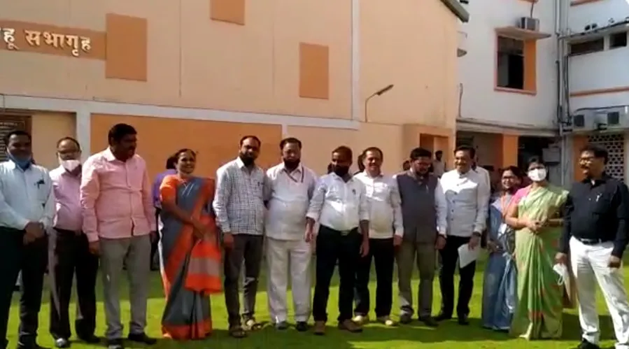 विद्यापीठ विकास आघाडी, सुटाचा सभात्याग