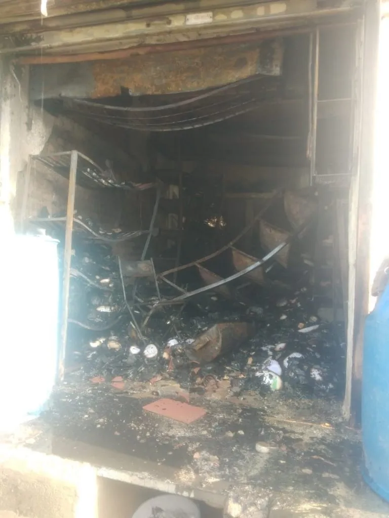 सोलापूर : वैराग येथे रद्दी व्यवसाय व पुस्तक विक्री दुकानाला आग; मालकाचा होरपळून मृत्यू