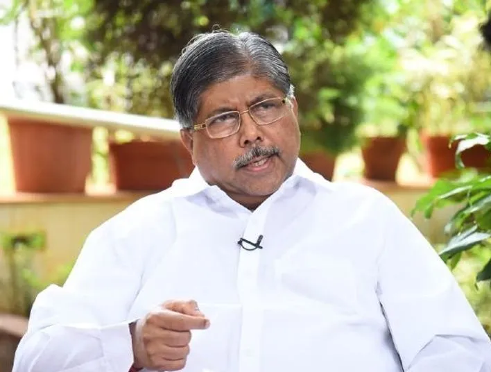 ‘मराठा आरक्षण तुम्हाला का टिकवता आले नाही’?