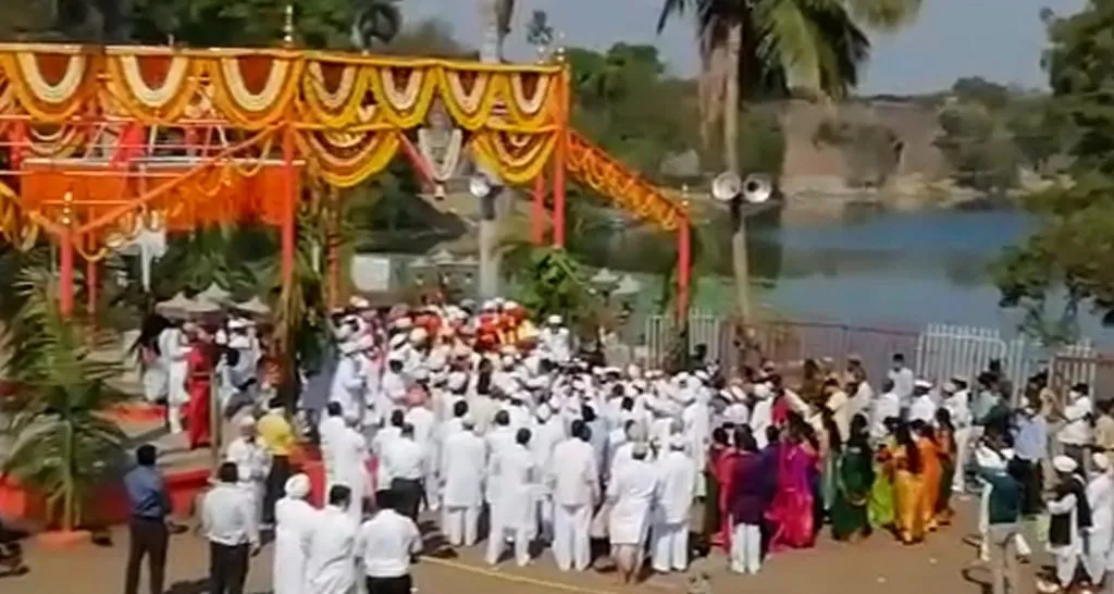 दिड्यम… दिड्यम… सत्यम्… सत्यम्