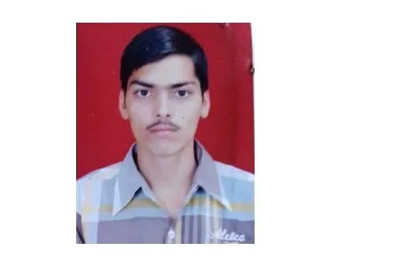 कोरेगावात टेम्पो ट्रॅव्हलरची मोटारसायकलला धडक, एकजण जागीच ठार