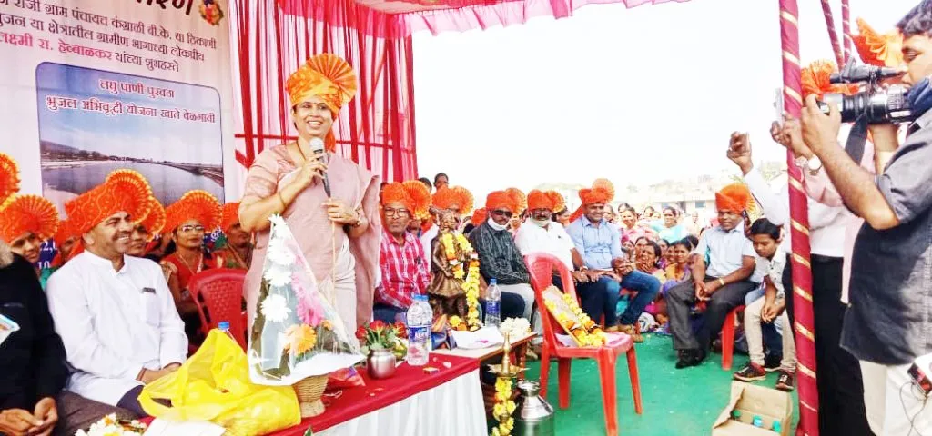 छत्रपती शिवरायांचा आदर्श डोळय़ासमोर ठेवा