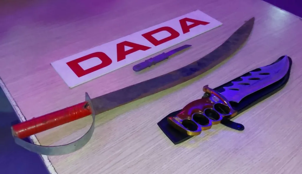 इचलकरंजीत बिअरबारवर छापा, आठ जण अटकेत