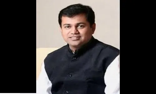 कोविडकाळात जोखमीची सेवा देणाऱयांची दखल घेणार!