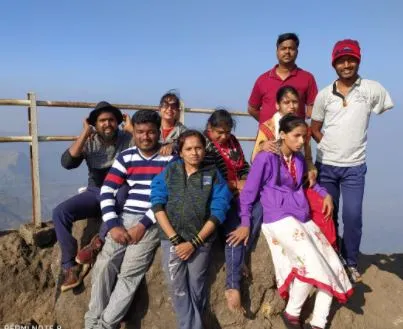 सांगली : दिव्यांग स्वातीने सर केले कळसुबाई शिखर