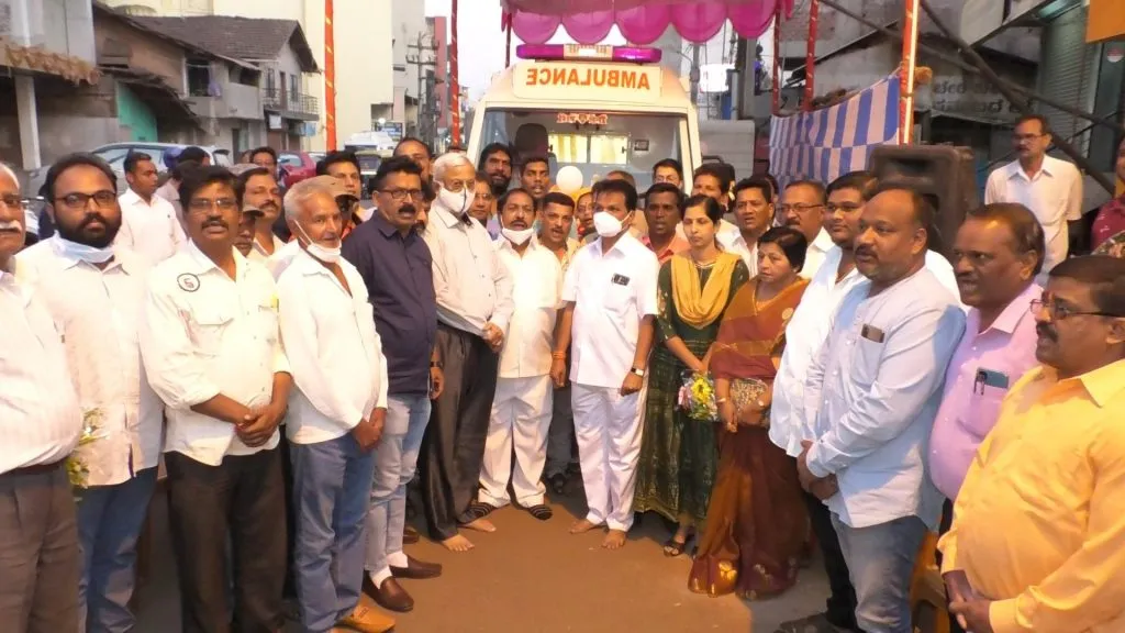 शिवसेनेची रुग्णवाहिका सीमाभागासाठी उपयुक्त ठरेल!