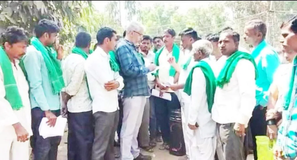 पैसे भरूनही वीजपुरवठा नसल्याने शेतकरी आक्रमक