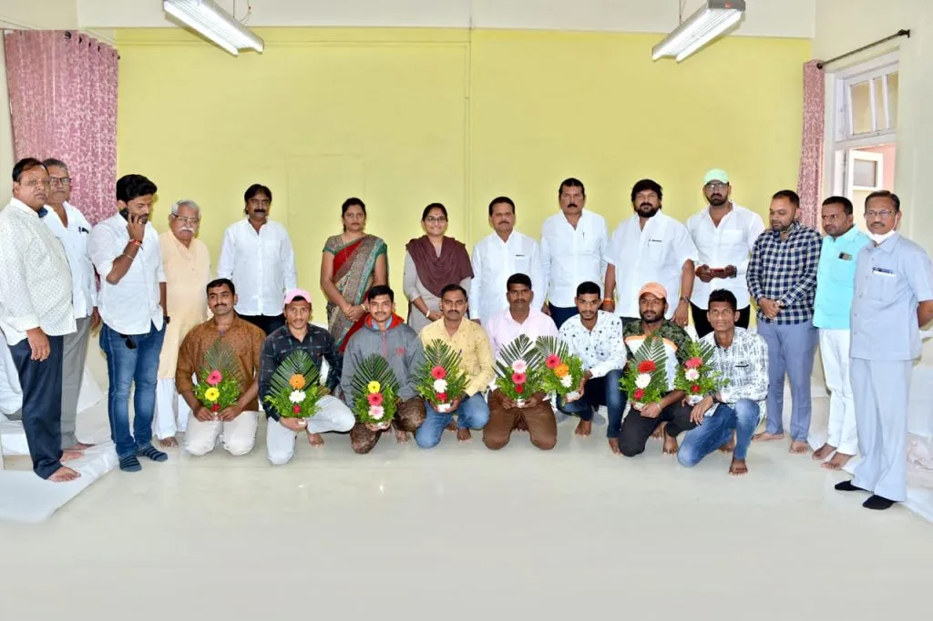 कराड पालिका नगरवाचनालय अभ्यासिकेची 9 मुले शासन सेवेत