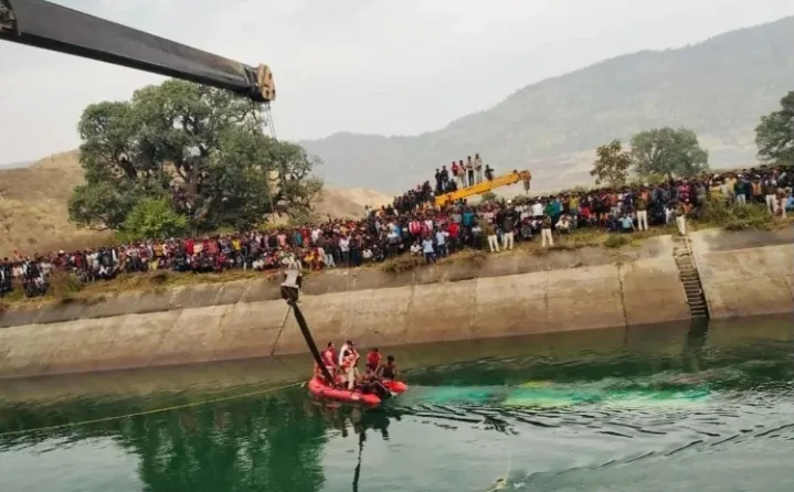 मध्यप्रदेश : बस दुर्घटनेत 46 प्रवाशांचा मृत्यू