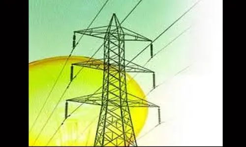 वीज अधिकाऱयांकडून दमदाटी!