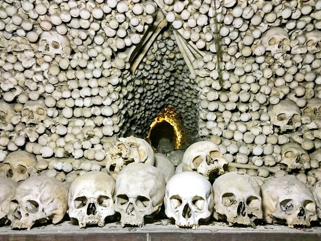 सर्वात भीतीदायक अन् रहस्यमय चर्च