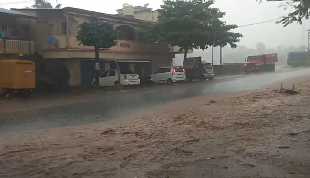 कोल्हापूर जिल्ह्यात अनेक ठिकाणी मेघगर्जनेसह पावसाची हजेरी