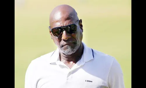 खेळपट्टीच्या टीकाकारांवर रिचर्ड्सची टीका