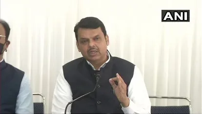 शरद पवार हे अर्धसत्य सांगत आहेत-देवेंद्र फडणवीस