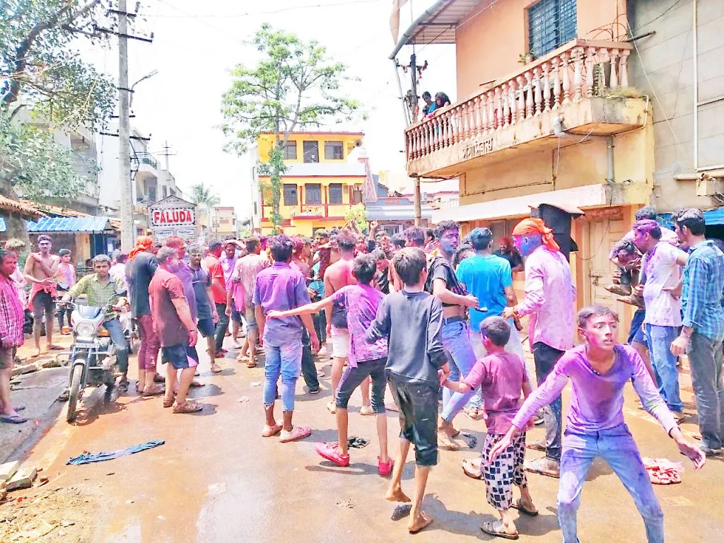 मच्छे-पिरनवाडी परिसरात साधेपणाने रंगोत्सव