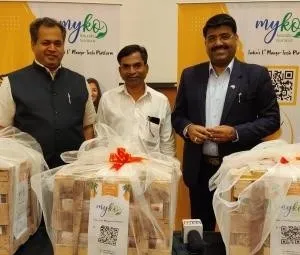 रत्नागिरी : हापूस पेटीचा १ लाख ८ हजाराने मुहूर्त!