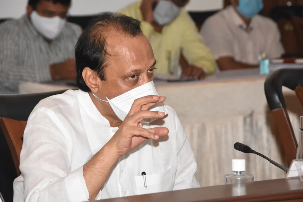 ‘कोरोना’ संसर्गाबाबतचे दक्षता नियम न पाळणाऱ्यांवर कठोर कारवाई करा : अजित पवार