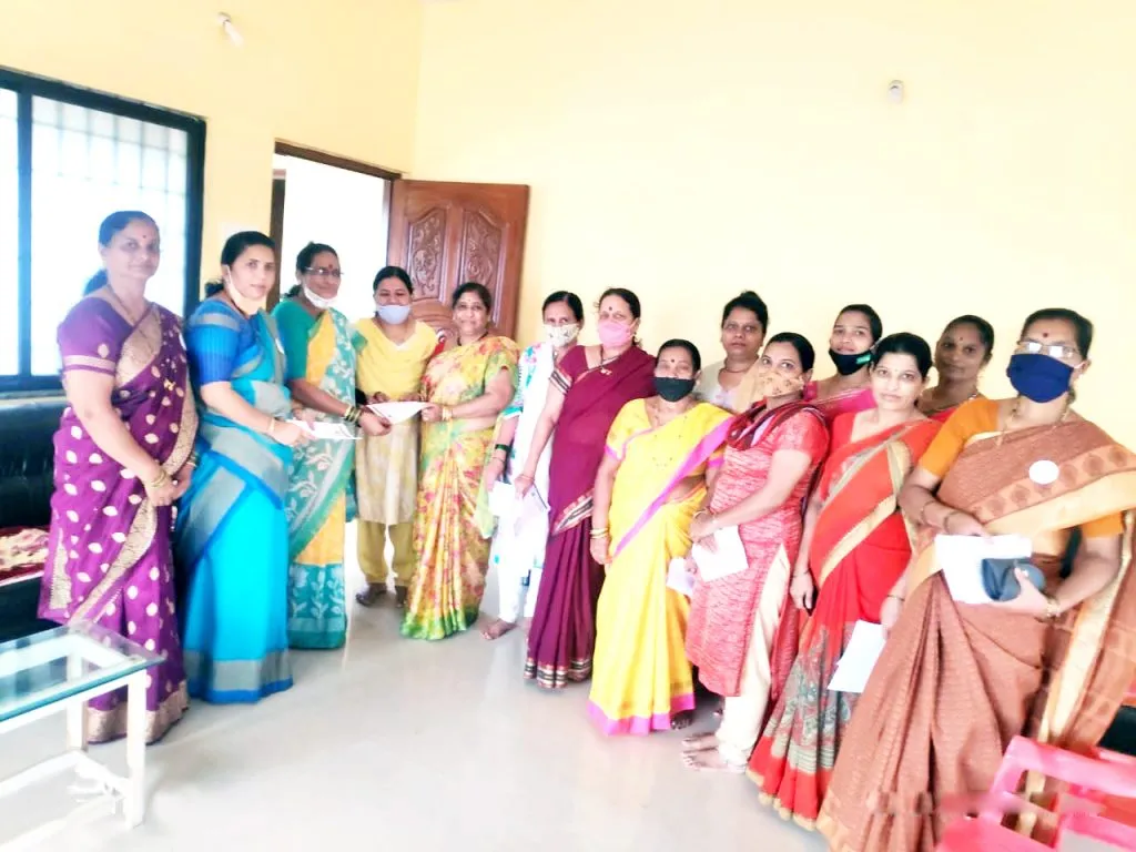 महिला आघाडीतर्फे शुभम शेळके यांचा प्रचार