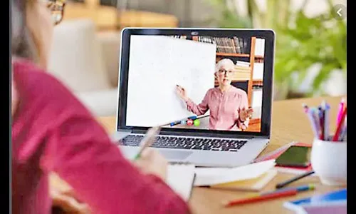 ऑनलाईन वर्ग घेण्याचे महाविद्यालयीन शिक्षण खात्याकडून आदेश