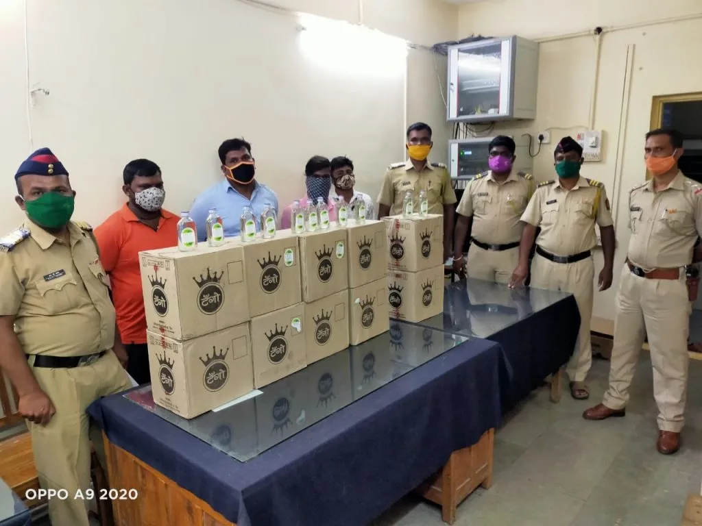 वाई : अवैध दारू वाहतुकप्रकरणी मोटारीसह चार जण ताब्यात