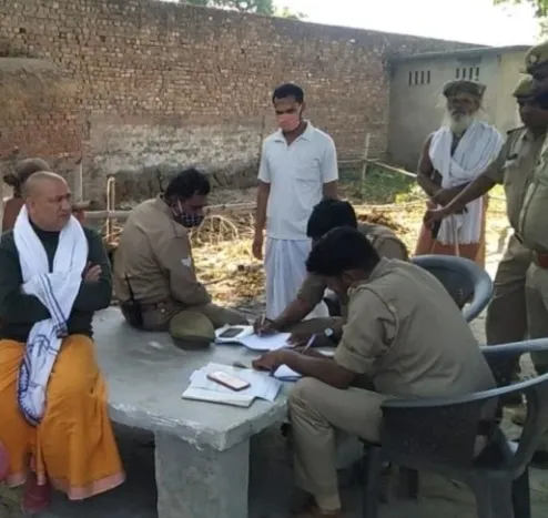 अयोध्या : हनुमानगढीच्या महंतांची विटांनी ठेचून हत्या