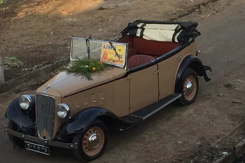 कोल्हापूर : जुने ते सोने असणारी पाटलांची मोटार…..