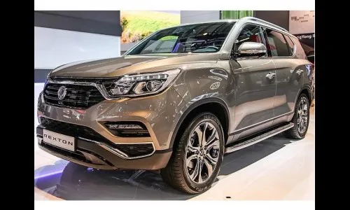 महिंद्राची एक्सयुव्ही 700 कार ऑक्टोबरमध्ये येणार