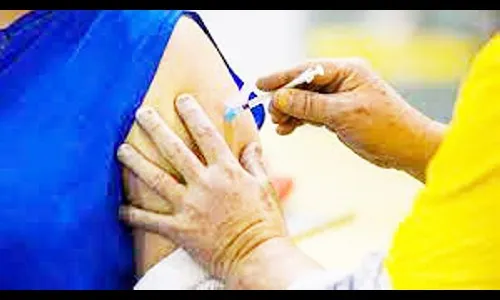 लोकांच्या जीवाशी खेळण्याचे राजकारण नको